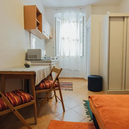 By The Sea - 11686 Apartment