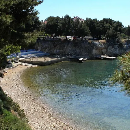 Apartment By The Sea - 11686