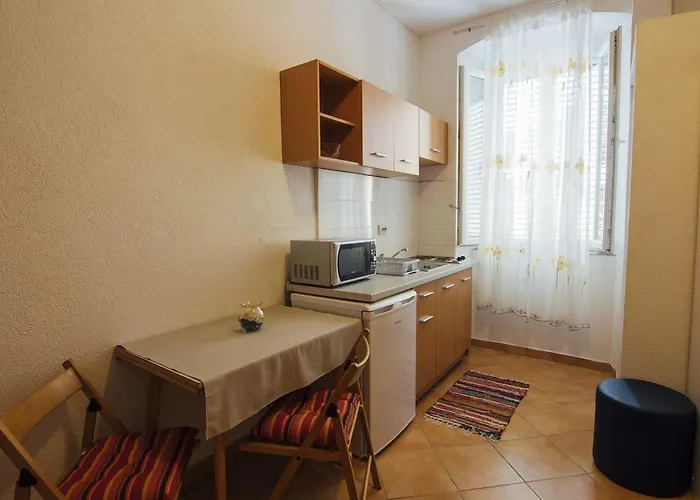 By The Sea - 11686 *